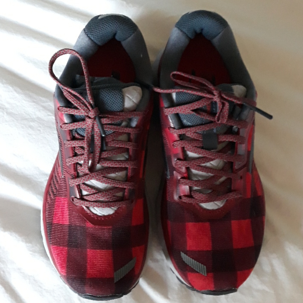 Brooks Ghost 12 size 6.5 (B)